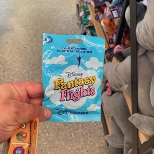 Disney parks 2025 Fantasy Flight 5 Pin Mystery Pouch Unopened BNWT in hand